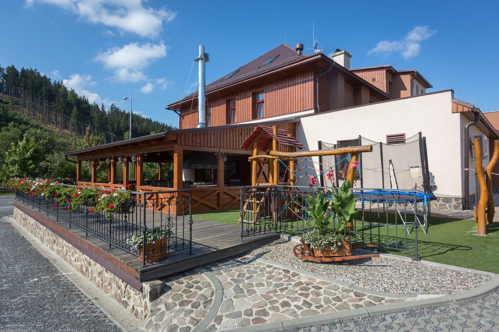 Relax Hotel Valaska Horni Becva Exterior photo